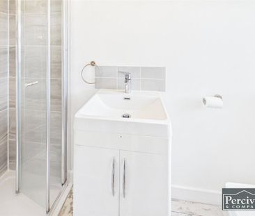 3 bedroom semi-detached house to rent - Photo 6