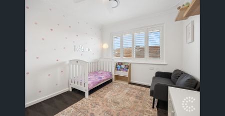 Stylish Family Living with an Incredible View! - Photo 4