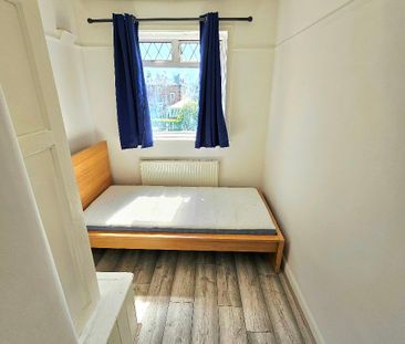 Fernhurst Road, Withington, Manchester, M20 - Photo 4