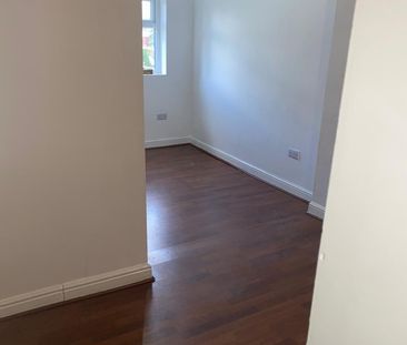 1 Bed Flat, South Norwood Hill, SE25 - Photo 5