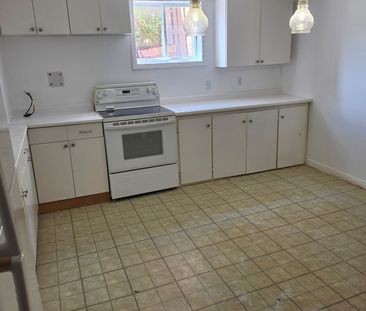 For Lease - 142 Oakcrest Drive Unit# Lower, Georgina, Ontario - Photo 2