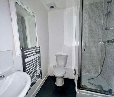 Shields Road, Gateshead, NE10 - Photo 1