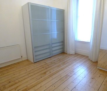 3 bedroom flat to rent - Photo 2