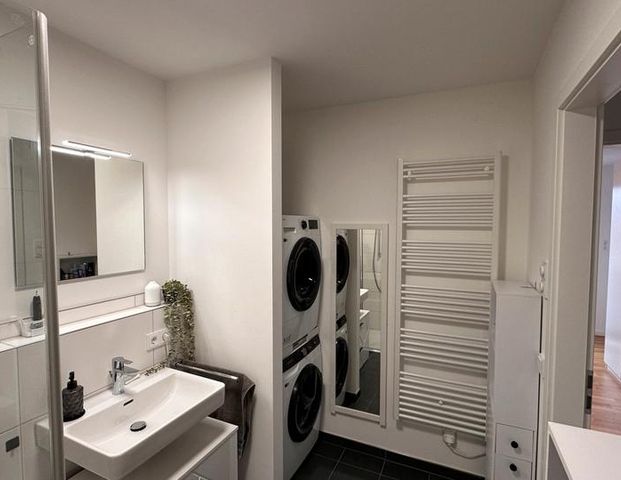 Luxuriöse 2-Zimmer-Wohnung im 4. OG mit Balkon in Böblingen - Foto 1