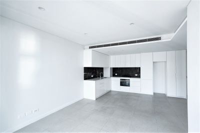 Luxury Living with Chatswood Convenience - Photo 4