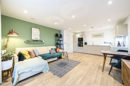 Deckhouse Court, Deptford, SE8, London - Photo 2