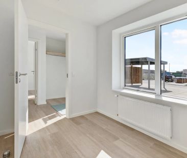 Moderne rækkehus med lys og privat have i Vadum - Foto 4