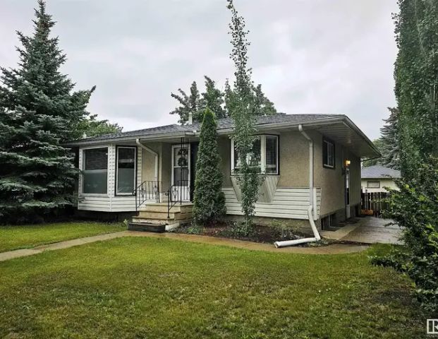 Spacious basement apartment in Glenwood | 9532 157 Street Northwest, Edmonton - Photo 1