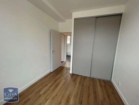 Location Appartement 3 pièces 59m² VILLEFRANCHE SUR SAONE 69400 - Photo 3
