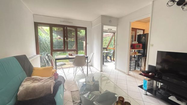 STUDIO BIS AVEC CHAMBRE - Photo 1