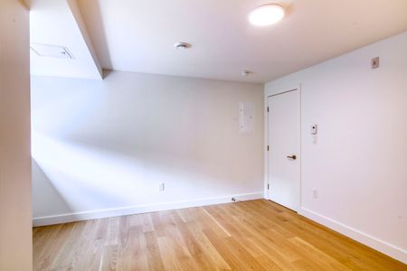 10 Rosemount Avenue - Photo 2