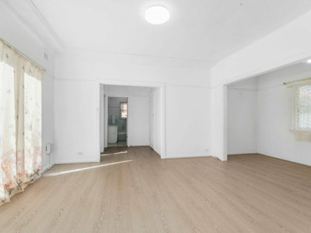 52 Passiefield Street, Liverpool NSW - Photo 2