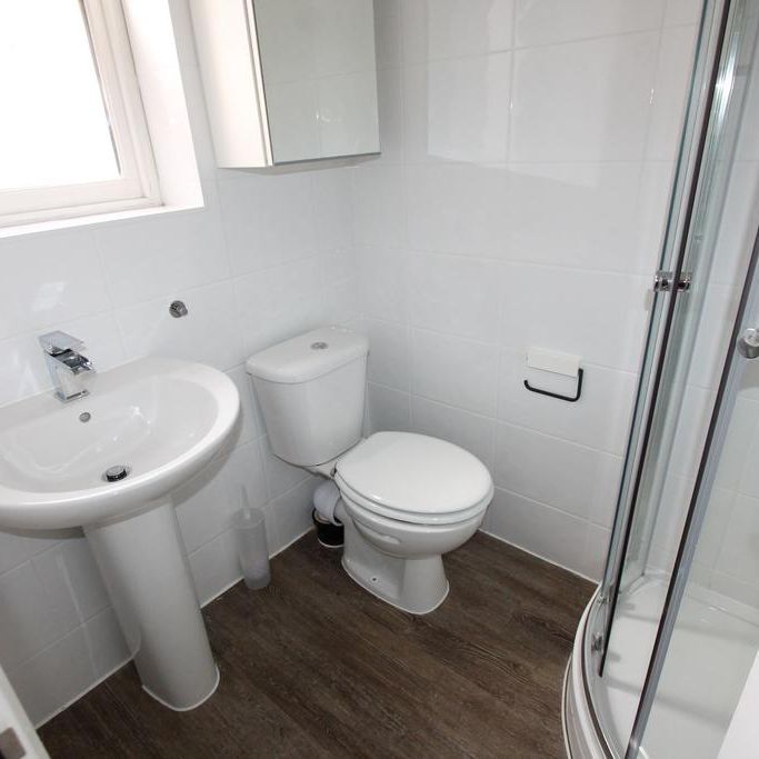 4 bedroom flat to rent - Photo 1