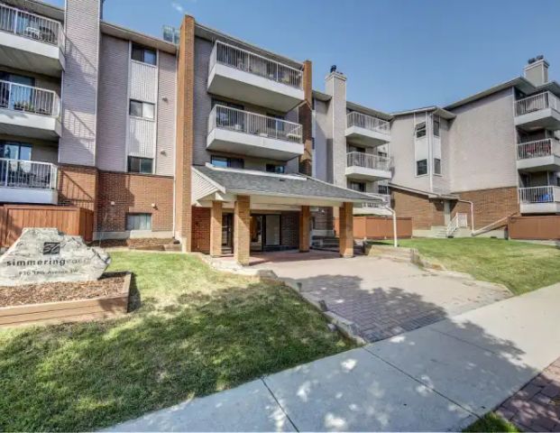 Renovated 3 Bedroom Condo in Lower Mount Royal | 930 18th ave sw, Calgary - Photo 1
