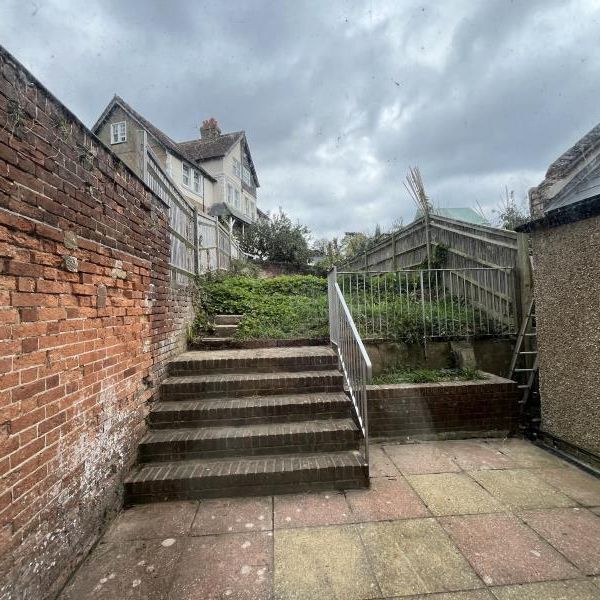 1 bedroom flat to rent - Photo 1