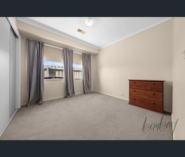 Living In The Heart Of Craigieburn!!!! - Photo 1
