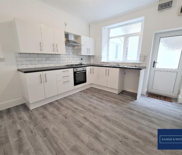 2 bedroom terraced house to rent - Photo 1