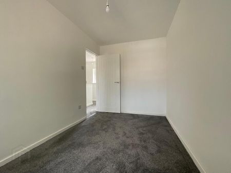 38 Highland Parade, Belfast, BT13 3RB - Photo 5