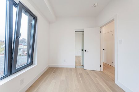 For Lease - 14 Holmesdale Road Unit# 301, Toronto, Ontario - Photo 3