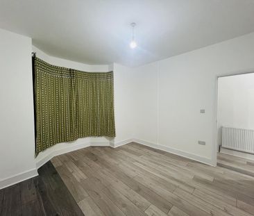 4 bedroom maisonette to rent - Photo 3