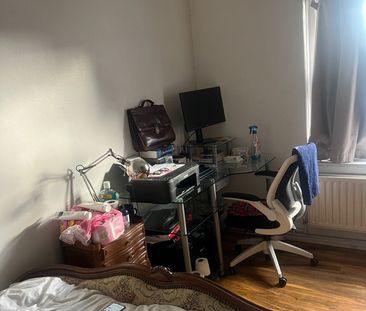 1 Bed Flat, Chiswick High Road, W4 - Photo 6