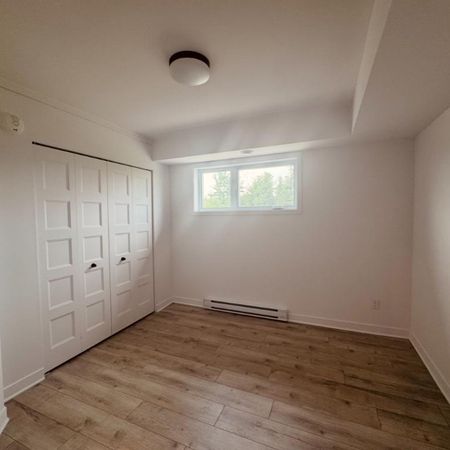 Logement 4 1/2 + bureau - Avril 2026 - Photo 3