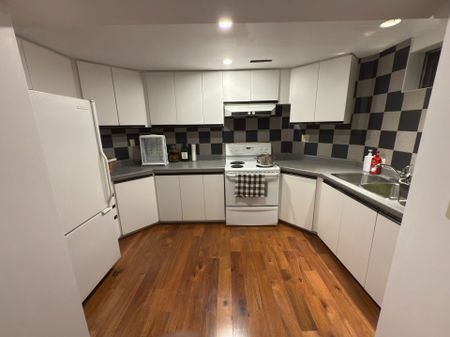 For Lease - 97 Brillinger Street, Richmond Hill, Ontario - Photo 3