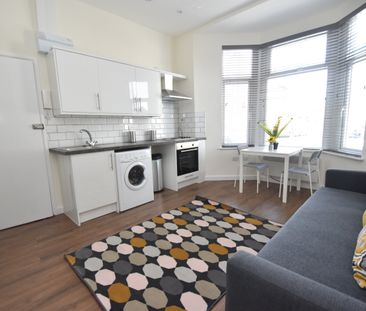 1 bed flat to rent in Cathays Terrace, Cathays, CF24 - Photo 5