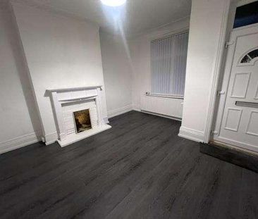 Lordsfield Place, Bradford, BD4 - Photo 2