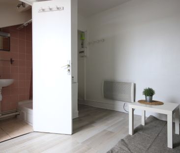 Location Appartement 1 pièce 12m² - Photo 6