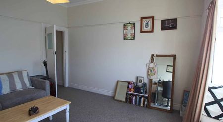 Charming 1BR Flat in Roseneath! - Photo 4