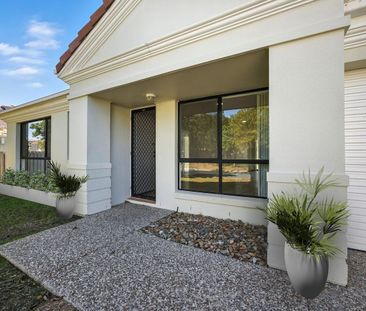 Spacious 3-Bedroom Townhome with Pool & Gym in Prime Merrimac Location - Photo 4