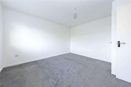 Finglesham Court, Maidstone, ME15 - Photo 4