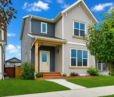 HOUSE WITH GARAGE, FENCED YARD & FAMILY COMMUNITY — 3 Bedrooms House - Photo 1