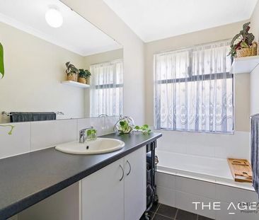 Modern 3-Bedroom Home in the Heart of Baldivis - Photo 5