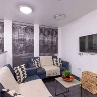 8 Bed En-suite - Photo 1