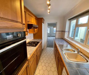 2 bedroom terraced house to rent - Photo 2