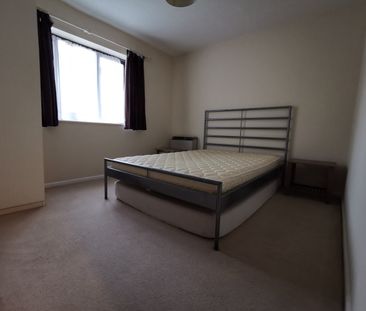1 Bed Flat, Priors Court, RG1 - Photo 5