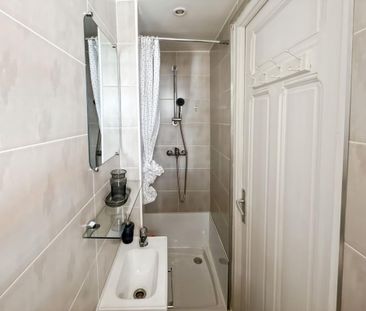 Location Appartement 1 pièce Meublé 19m² ANTIBES 06160 - Photo 6