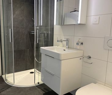 Neuwertige, top-ausgestattete 2,5 Zr. Wohnung mit Balkon - Foto 5