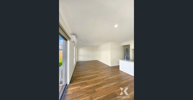 Immaculate 4 Bedroom Family Home in Rockbank - Photo 1