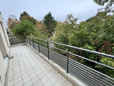 Location Appartement 3 pièces 74m² MONTMORENCY 95160 - Photo 5