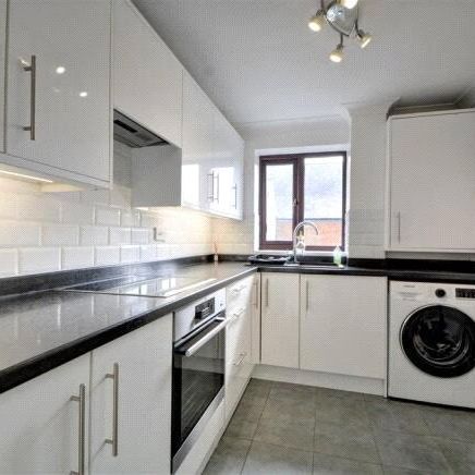 2 bedroom penthouse to rent - Photo 1