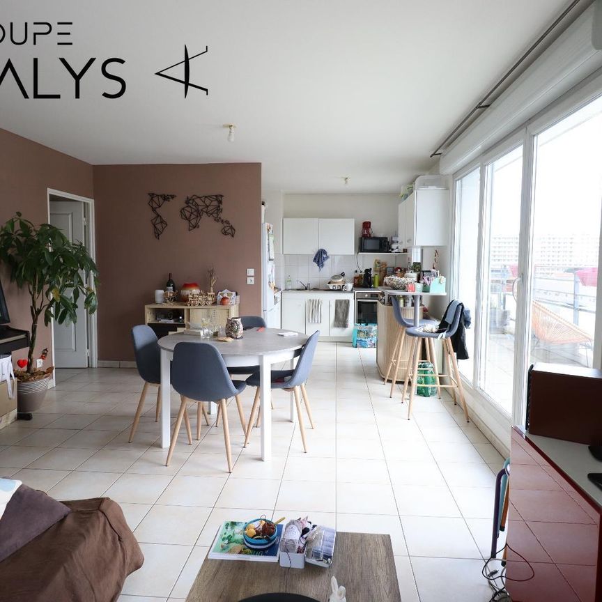 Location Appartement 3 pièces 62m² LYON 8ème - Photo 1