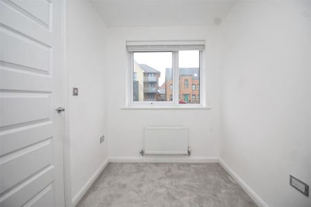 4 bedroom townhouse to rent - Photo 4