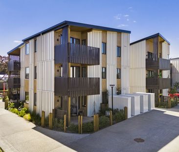 Brand New in Mount Albert! - Photo 1
