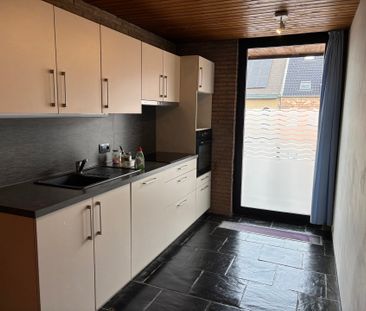 OORDEGEM - Tweeslaapkamerappartement op centrale ligging - Photo 5