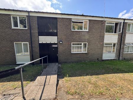 3 bedroom flat to rent - Photo 5