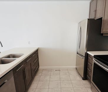 For Lease - 1169 Garner Road Unit# 23, Hamilton, Ontario - Photo 5