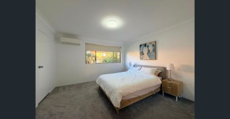 Split level townhouse in Prime Marsfield Location - Photo 5